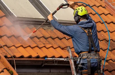 Démoussage et hydrofuge de toiture à Baives